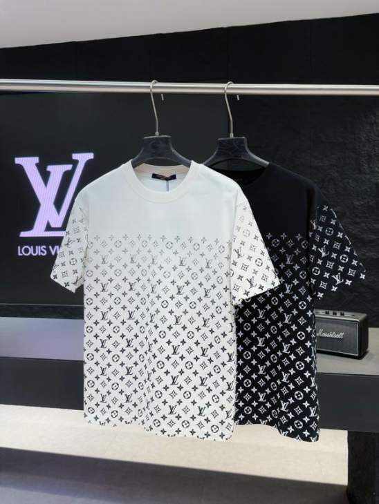 Picture of Louis Vuitton T Shirts Short _SKULVS-XLkctr2197407